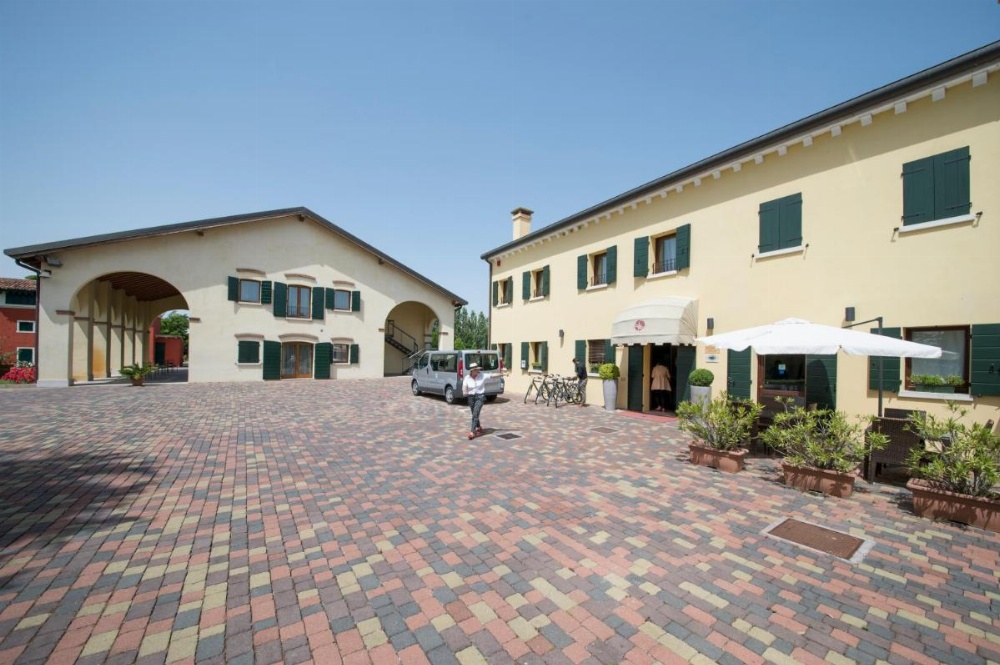 Hotel Venice Resort Image 6